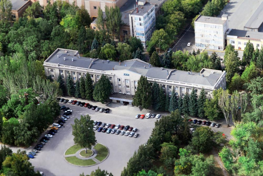 Ведущий «Беларусь 1» перечислил закрывшиеся предприятия Украины. Мы нашли среди них работающие