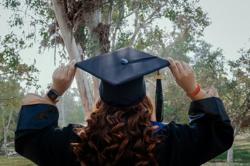 Political analyst Yelfimov: Three out of four university graduates in Europe are unemployed. Let’s check the facts