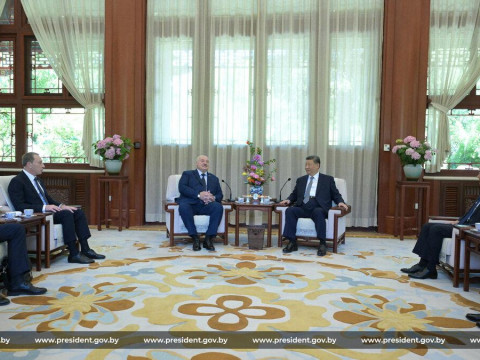 Лукашенко — второй после Путина гость закрытой резиденции Си Цзиньпина? Проверили слова ведущей СТВ