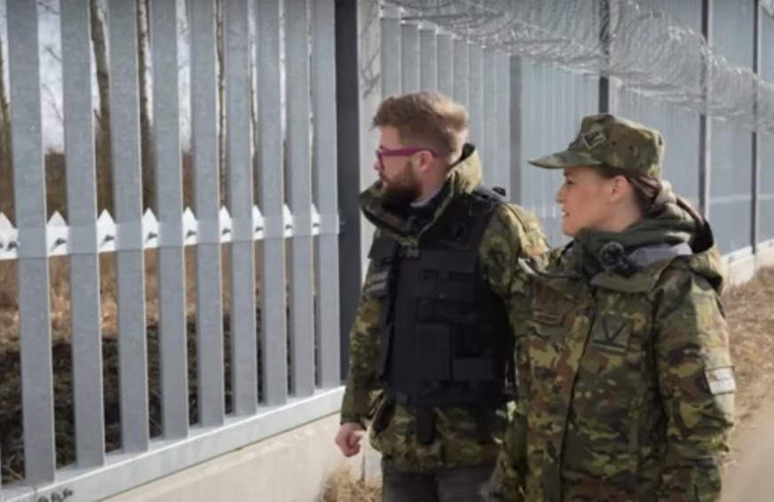 Stopped migrants or wasted the budget? ZhS Premium created a fake ridiculing the “impenetrable Polish fence”