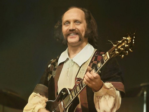 «Валодзя Мулявін мяне папрасіў…» Як Лукашэнка перапісаў гісторыю «Песняроў» 