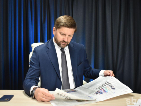 Ejsmant fabricated a story accusing European fact-checking agencies of making up fakes