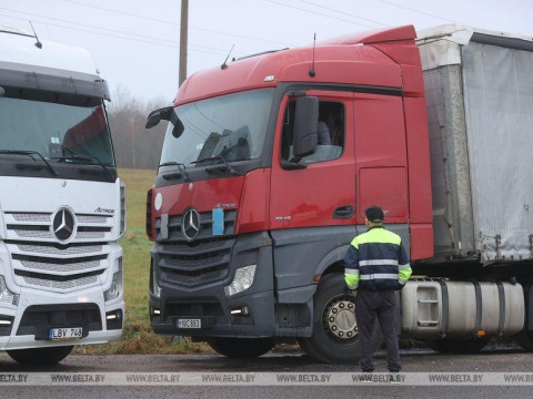 Русафобія стукнула па прыбалтах, ці Хто насамрэч узяў у закладнікі літоўскіх дальнабойнікаў