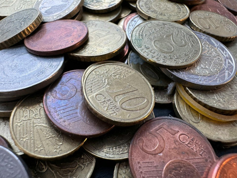 “Money is only enough for the bare essentials.” CTV overstated the number of poor people in Lithuania