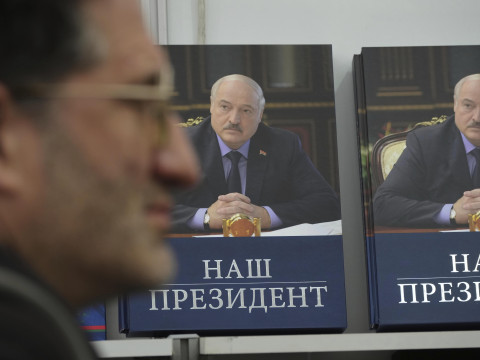 «Беларусы — читающая нация». Как чиновники и госСМИ искажают данные о чтении и книжных тиражах в Беларуси
