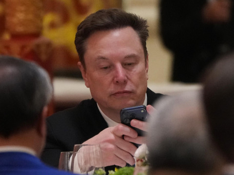 Azaronak found a “Nazi trace” in Elon Musk’s name. We verified it