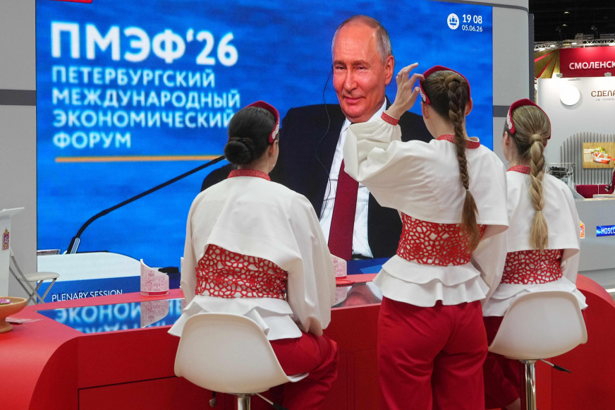 «Колькі замежных дэлегацый там было». На «Радыё-Менск» выдалі замежных гасцей за прадстаўнікоў Нямеччыны і ЗША