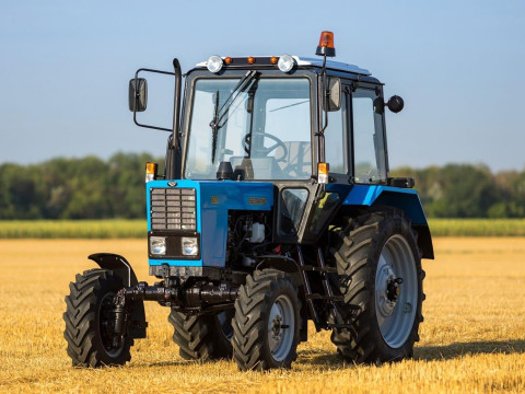Is the Belarus tractor featured in the U.S. Book of Honor? How the MTZ-80 testing was framed as a triumph over international tractor competitors