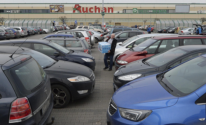 На News.by пусты гандлёвы цэнтр пасля закрыцця выдалі за крызіс у Польшчы