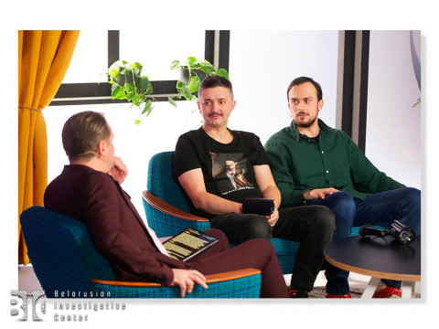 «Начинали писать как фантастику, сделали нечто практически документальное». Создатели сериала «Процессы» в гостях у Чалого
