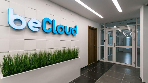 How come that arms business stood at the origins of telecommunication provider “beCloud”? 